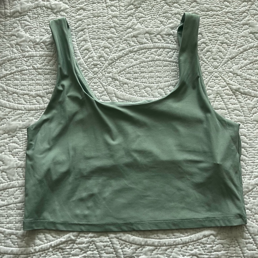 Aqua colored fabletics croped tank
